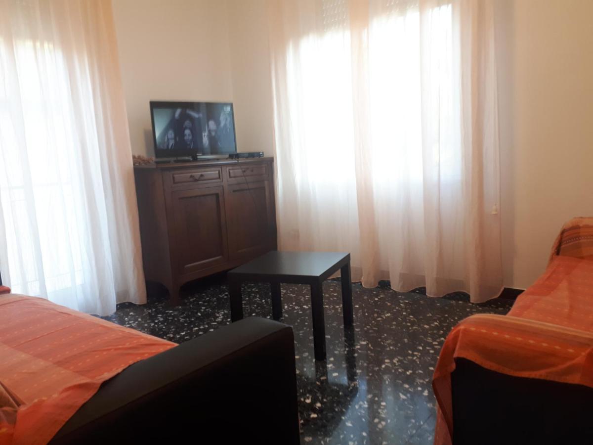 Appartamenti Enrica 모네글리아 외부 사진