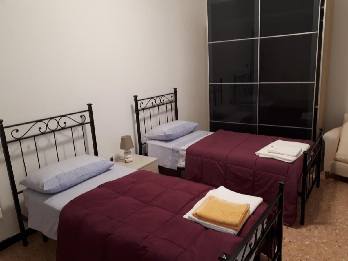 Appartamenti Enrica 모네글리아 외부 사진
